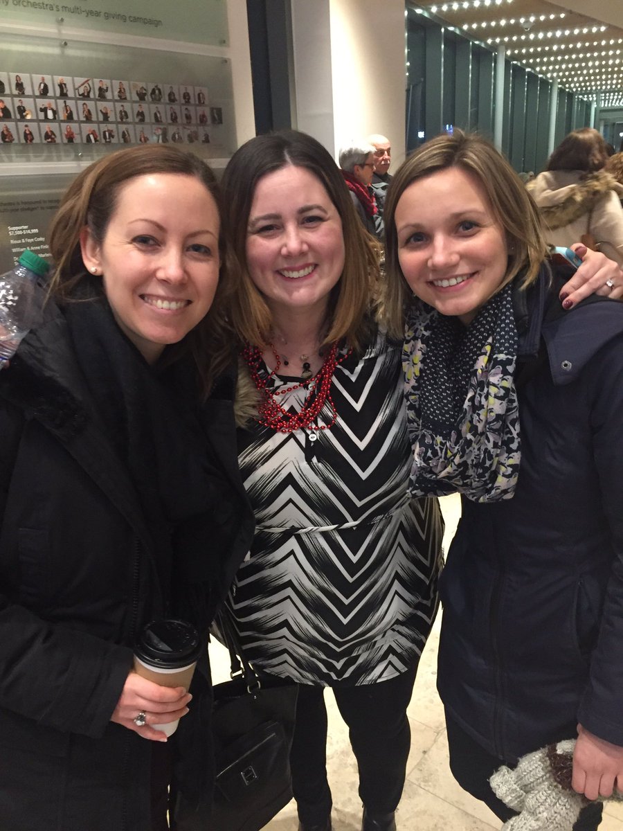 GilliansPlace's tweet photo. GP employees past and present are out to support the show tonight ❤✌️ #VM2016 https://t.co/vAKNbZlfXr