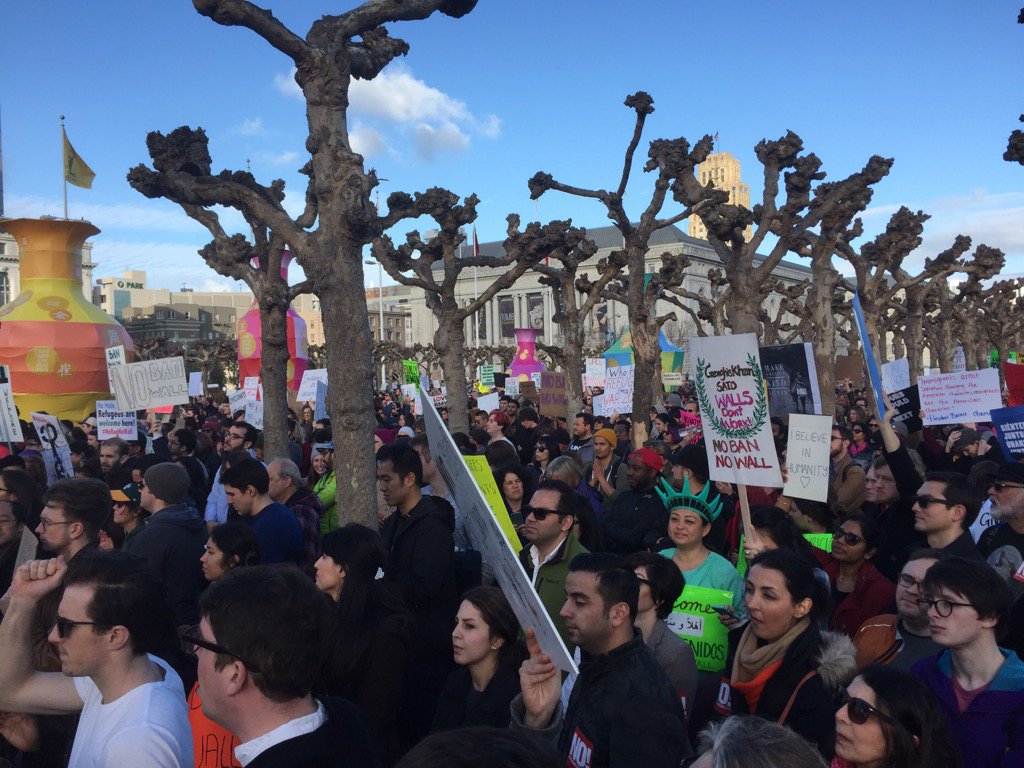 ABash2016's tweet photo. Huge crowd at #NoBanNoWall San Francisco rally! #Resist @SF4Hillary https://t.co/V37E3T5xdI
