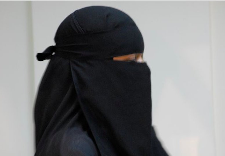 greta's tweet photo. Imagine having to live like this! (I took this pic in Saudi Arabia 2006) More American feminists should be speaking up about this https://t.co/QXmCRojSBp