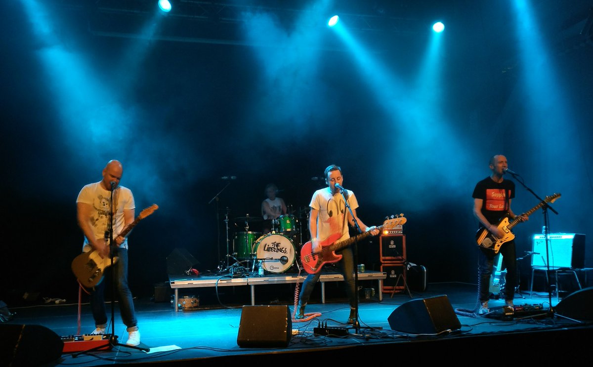 deano_42's tweet photo. Gig #9 and it's a great local band #TheLieblings their album release party is March 10 ;-) #DeanGigs2017 https://t.co/Yn86QL4dXA