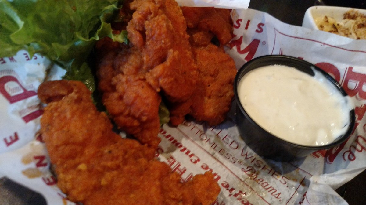 itsdaveslick's tweet photo. And I am such a creature of habit...#bufftime https://t.co/ifF9FcnDEK