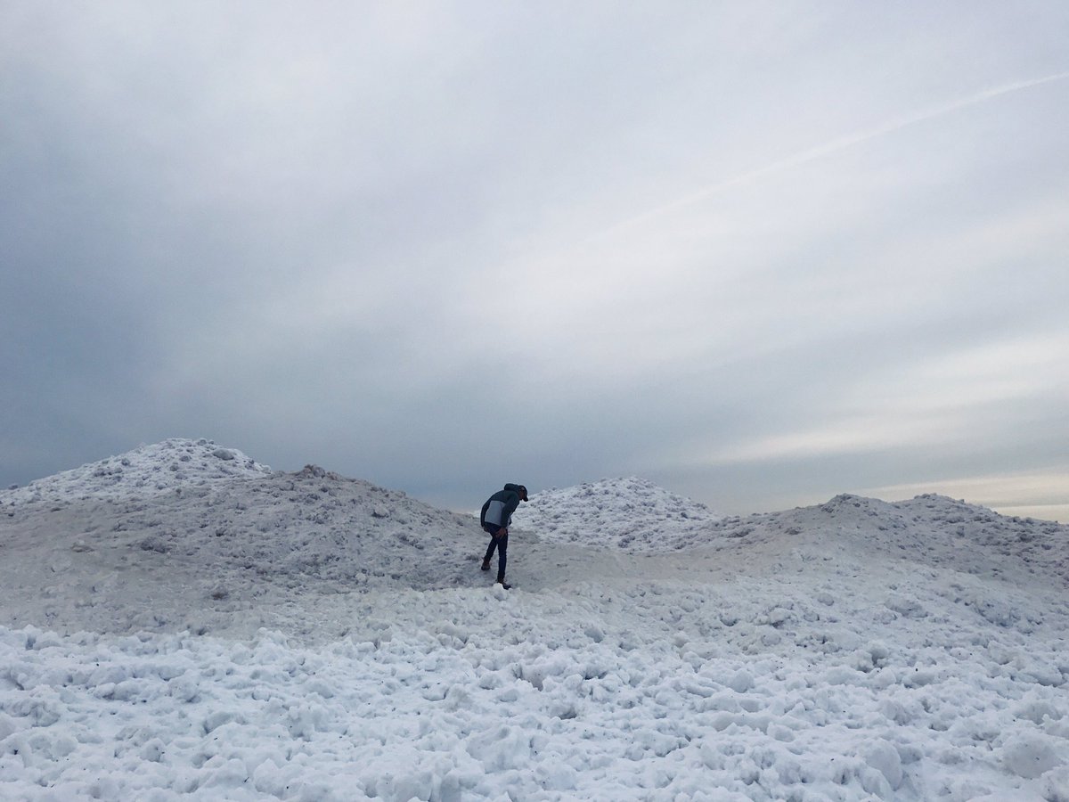 AE3K's tweet image. this is how you say 'beach' in Erie.