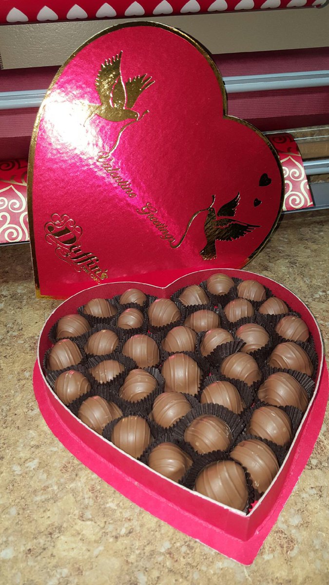 ChocolateFixFV's tweet photo. Chocolate covered cherries make a perfect gift for your Valentine! https://t.co/MysZieDg3C