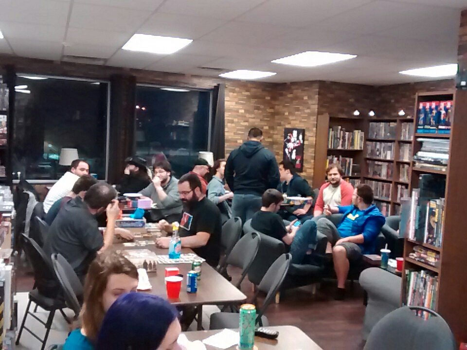 StreamFractal's tweet photo. Une autre soirée de jeux réussie au Ménard Comics!
Les joueurs de Courant Fractal sont prêts!
#courantfractal #jdr #ménardcomics https://t.co/1s4HagCTzo
