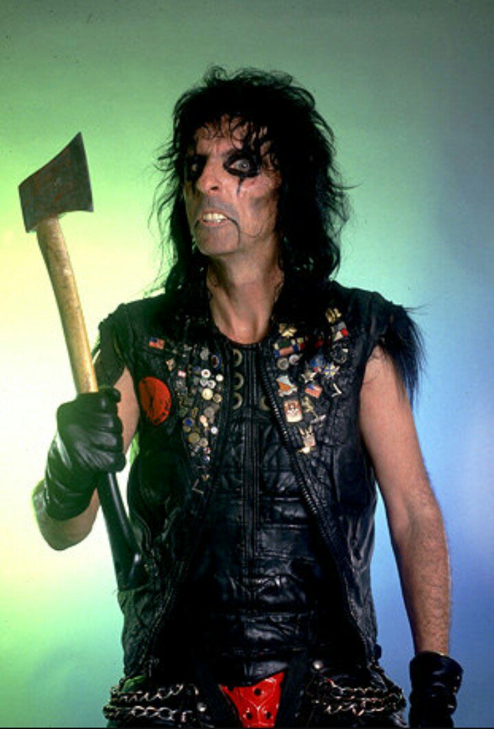 Happy birthday to Alice Cooper 4 th February. 