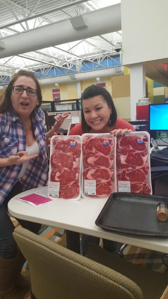 TeamCollins1's tweet photo. @719ECET #thisishowteamarnoldgetsdown! https://t.co/0WqDFn2zfN
