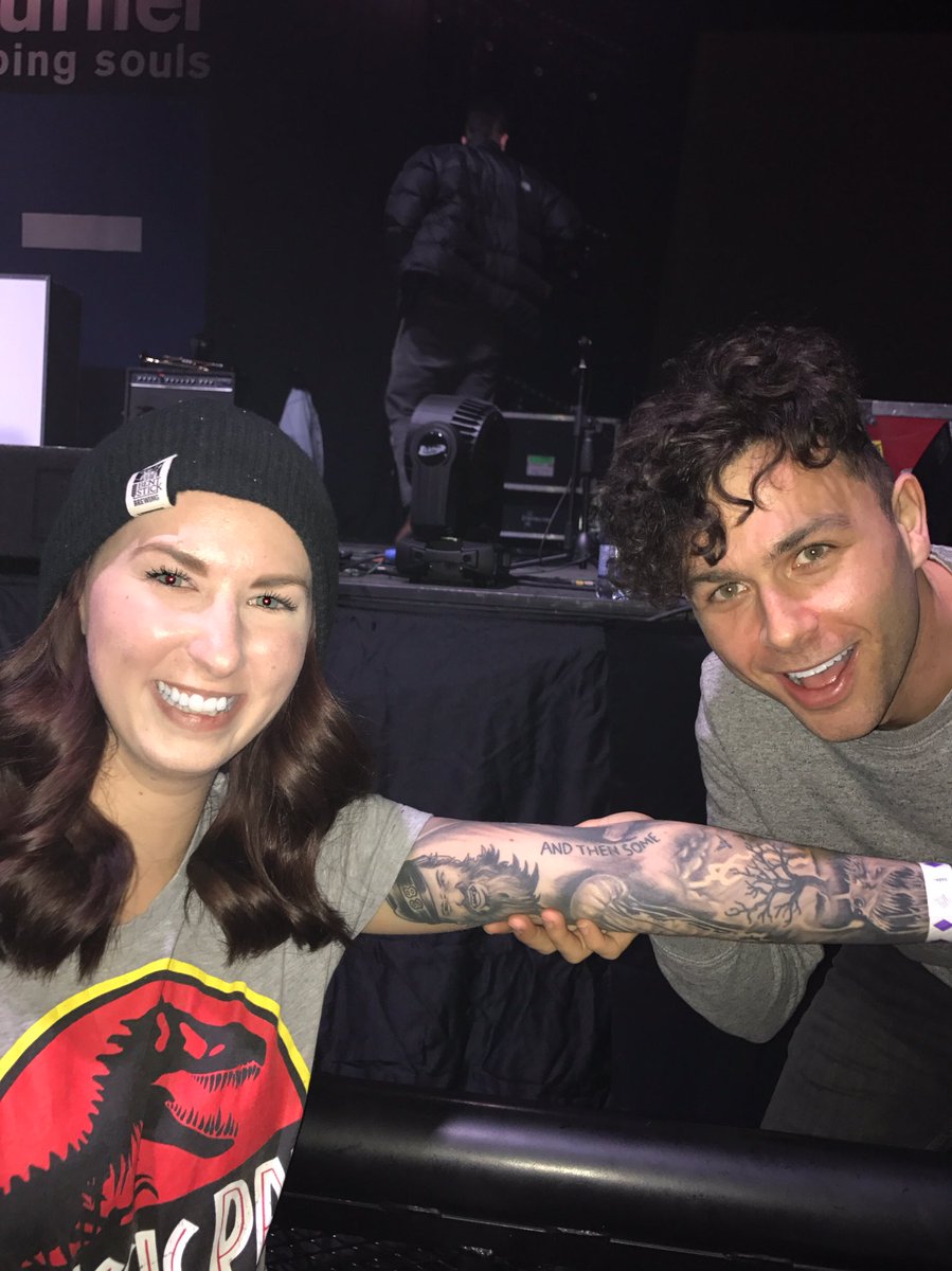 qrecknagle's tweet photo. Per your request @arkellsmusic also Brent Burns with the photo bomb @Burnzie88 #bentstick #purejoy @TaylorGordon42 https://t.co/QWMU6E2HJz