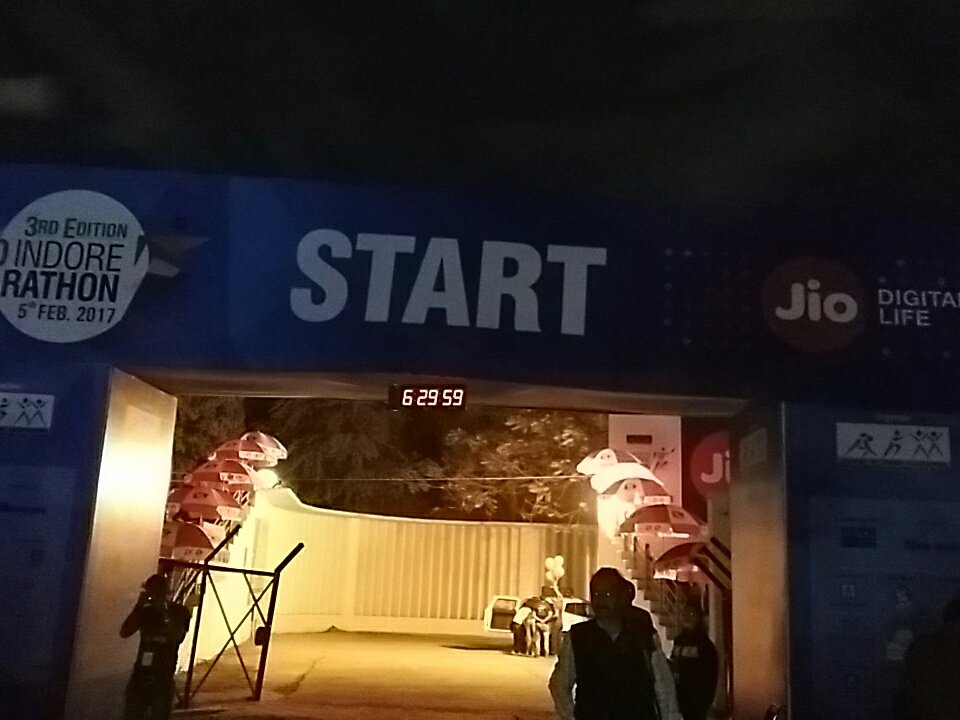 Gaurav_Padiyar's tweet photo. All set to start 10 KM Race👍 #IndoreMarathon #JioMarathon #Mp09Digital https://t.co/3VBB6CnFTA