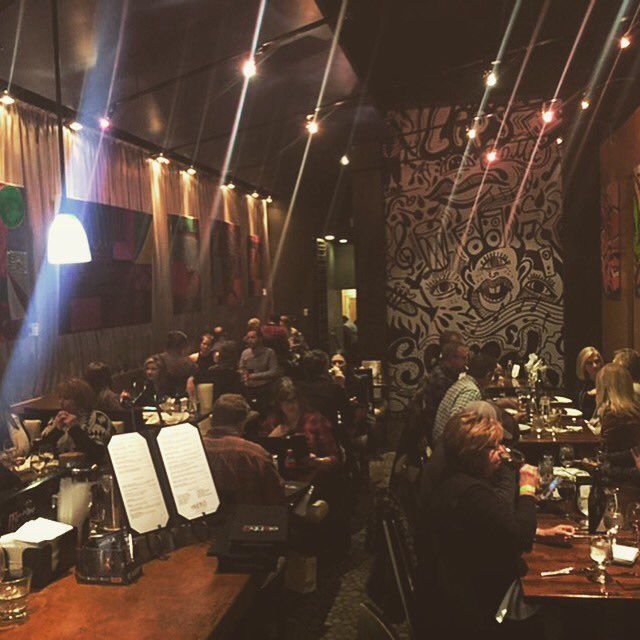 eighty3memphis's tweet photo. A full house and nobody leaves hungry – thanks to everyone spending their Saturday night with us! https://t.co/Pg7n6ullRH