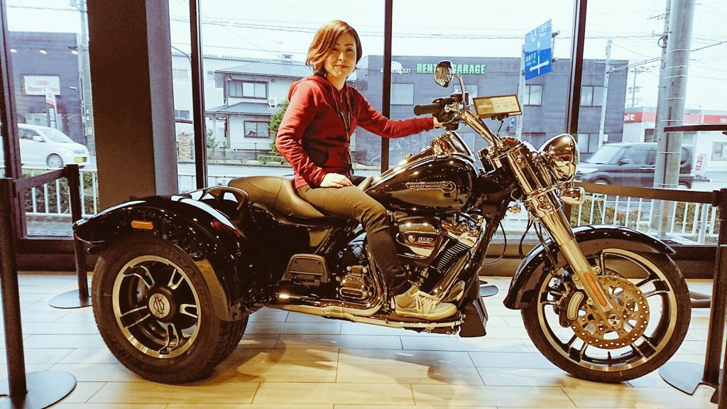 Harley Davidson Saga Pa Twitter クルマの免許で乗れるトライク 女の人に乗って欲しいね V Harleydavidsonsaga Harleydavidson ハーレーダビッドソン佐賀 ハーレーダビッドソン トライク ハーレー女子