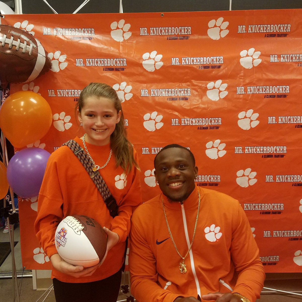 palmettotiger's tweet photo. @tayscott7 thank you for making my girls day!! You have always been her favorite and she has not stopped smiling since she met you!!! https://t.co/PhQSyPtVIc