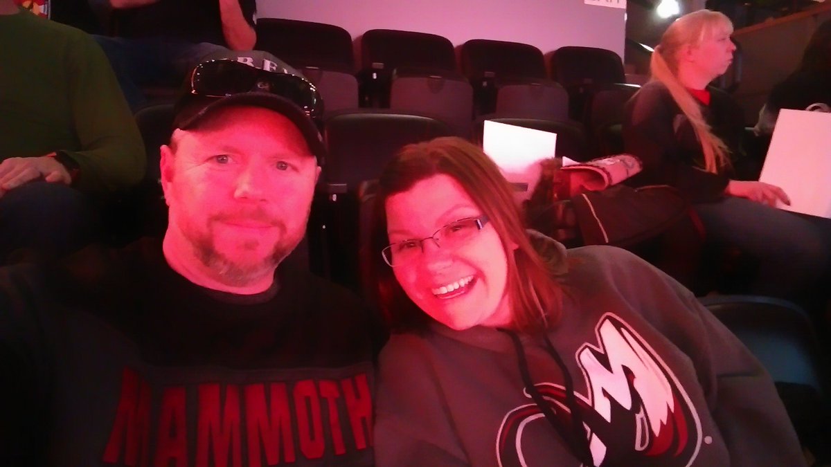 railroader_jsb's tweet photo. Go Mammoth! #Sooperfan https://t.co/r1RsMNWEQK