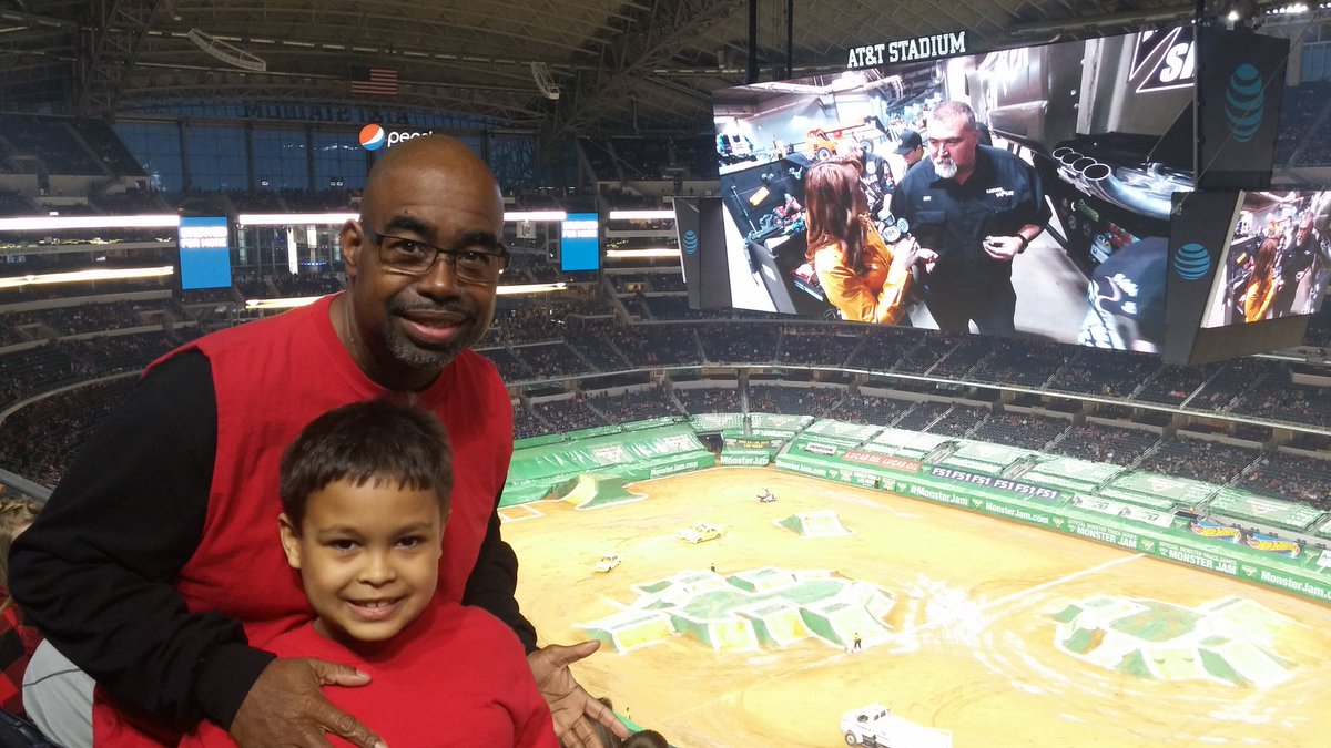 tastethatpcs's tweet photo. #MonsterJam https://t.co/lOnM7D5LXm