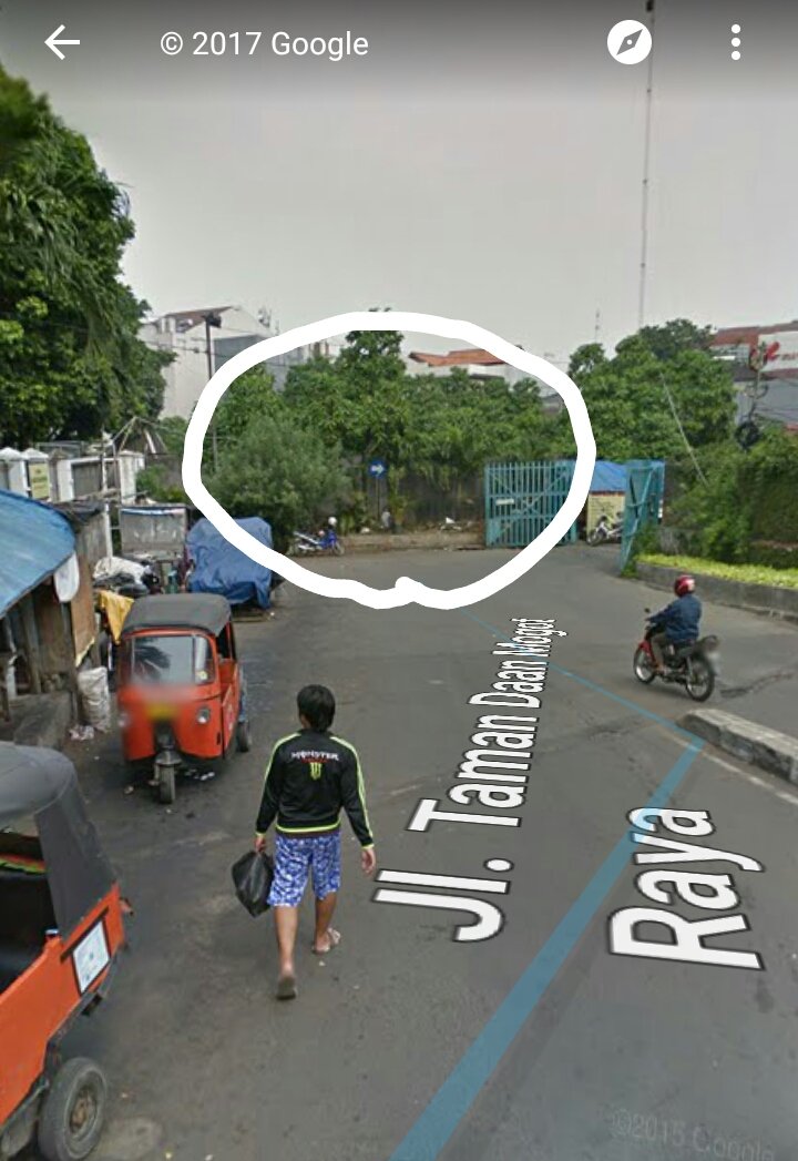 Hari Senin tanggal 6 februari 2017 rencananya akan dioperasikan pintu keluar masuk baru di belakang kampus 2.