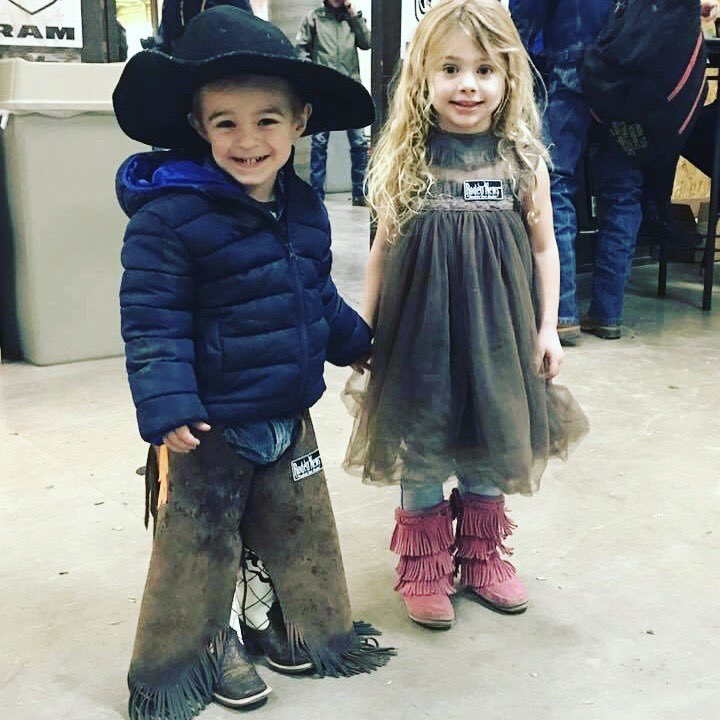 RodeoLifeMag's tweet photo. Black Hills Stock Show, Jesse Bail's kids representing @RodeoNewsMag https://t.co/weaHwPU6He