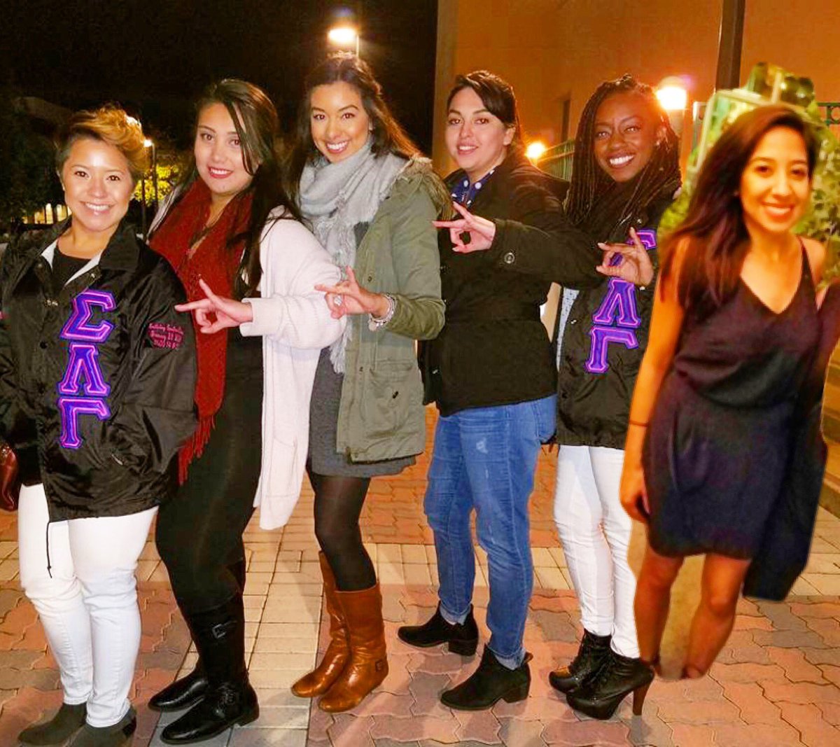 IMM4RY5's tweet image. Haters will say it's photoshopped. Happy Gammaversary to us. Shoutout to deansie @2dope4urpipe and Maritza 💜💗 #Fall10 #6yearsinthegame