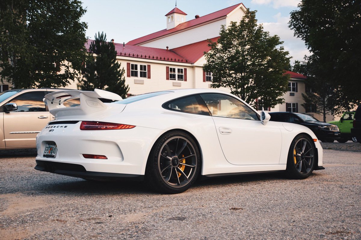 ComplexSociety_'s tweet photo. Reposting @drivenh:
Porsche GT3 βͺοΈ
Photo by @lamboliam
#DriveNH #Porsche #GT3 https://t.co/8MbsNjVInH