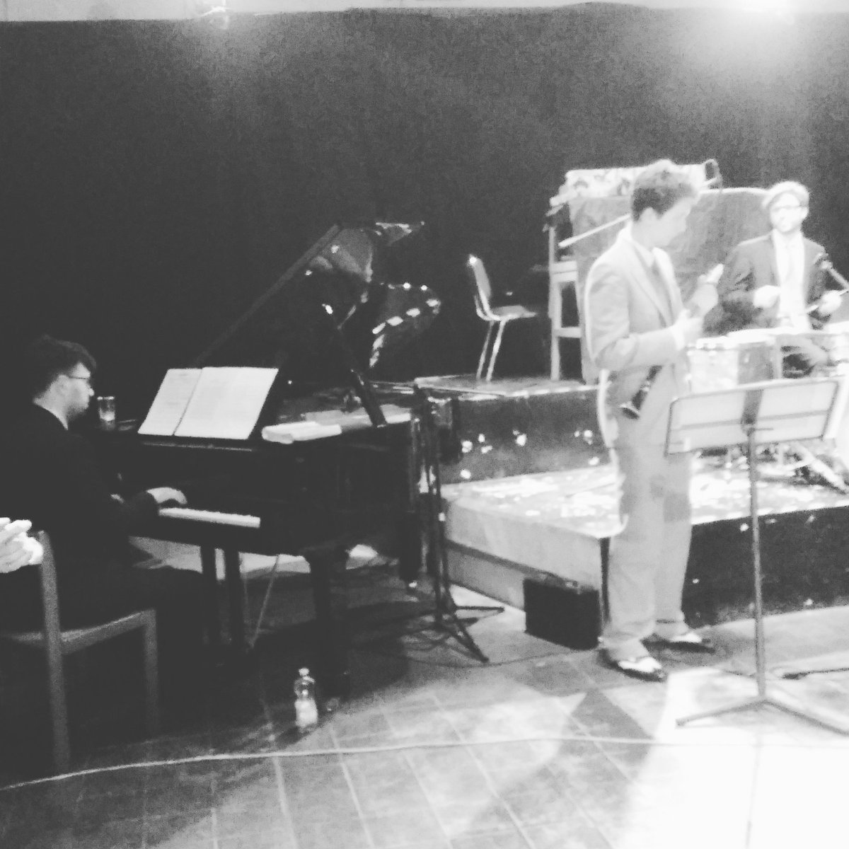 stefaniacabitza's tweet photo. #mauroporro #mauroporroandthehotswingtrio #mercatosonato #bologna #swing #swingdancesociety #swingmood https://t.co/Nj2DiNYjib