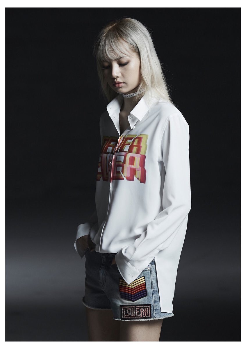 BlackPINK_TH's tweet photo. Lisa for nona9on!!!
cr:bestoflisa

 #BLACKPINK https://t.co/rU12QUToXj