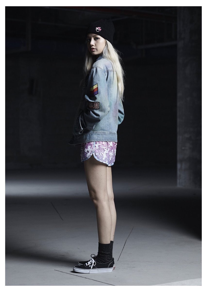 BlackPINK_TH's tweet photo. Lisa for nona9on!!!
cr:bestoflisa

 #BLACKPINK https://t.co/rU12QUToXj