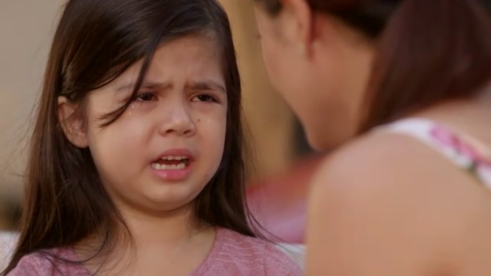 YammynaticsBats's tweet photo. ako yung hindi na mahal ng daddy mo - mommy lala #LLConfrontation nakakaiyak 😭 @yamconcepcion https://t.co/Wag4SOnSWK