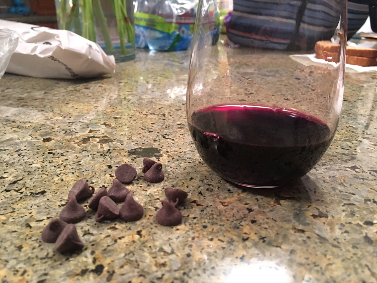 Carinfradin's tweet photo. #dinner! Don't judge! https://t.co/Smvb9Vd9wU