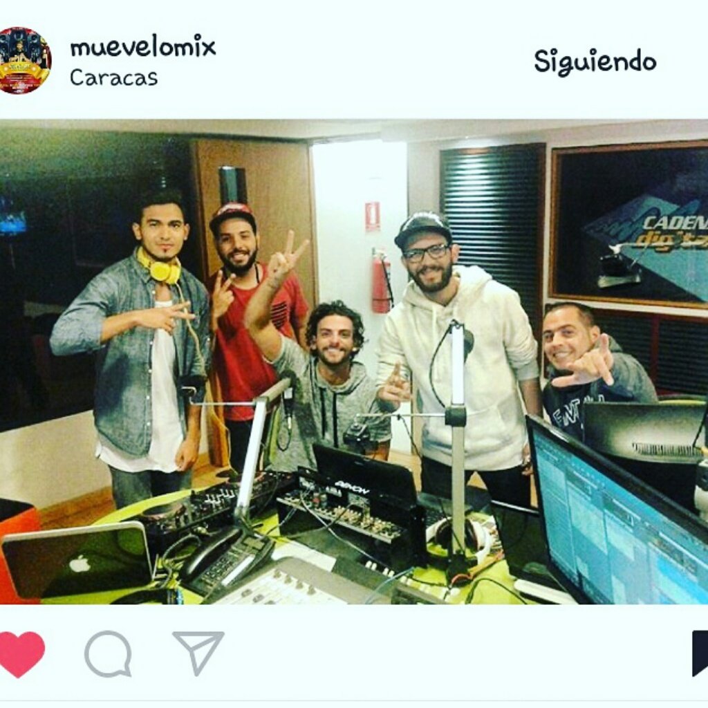 AaronJames33's tweet photo. Feliz noche aquí compartiendo con @sebastian.frey del avispero en una excelente entrevista por @muevelomix 100.7FM https://t.co/ff4gO4FFVO