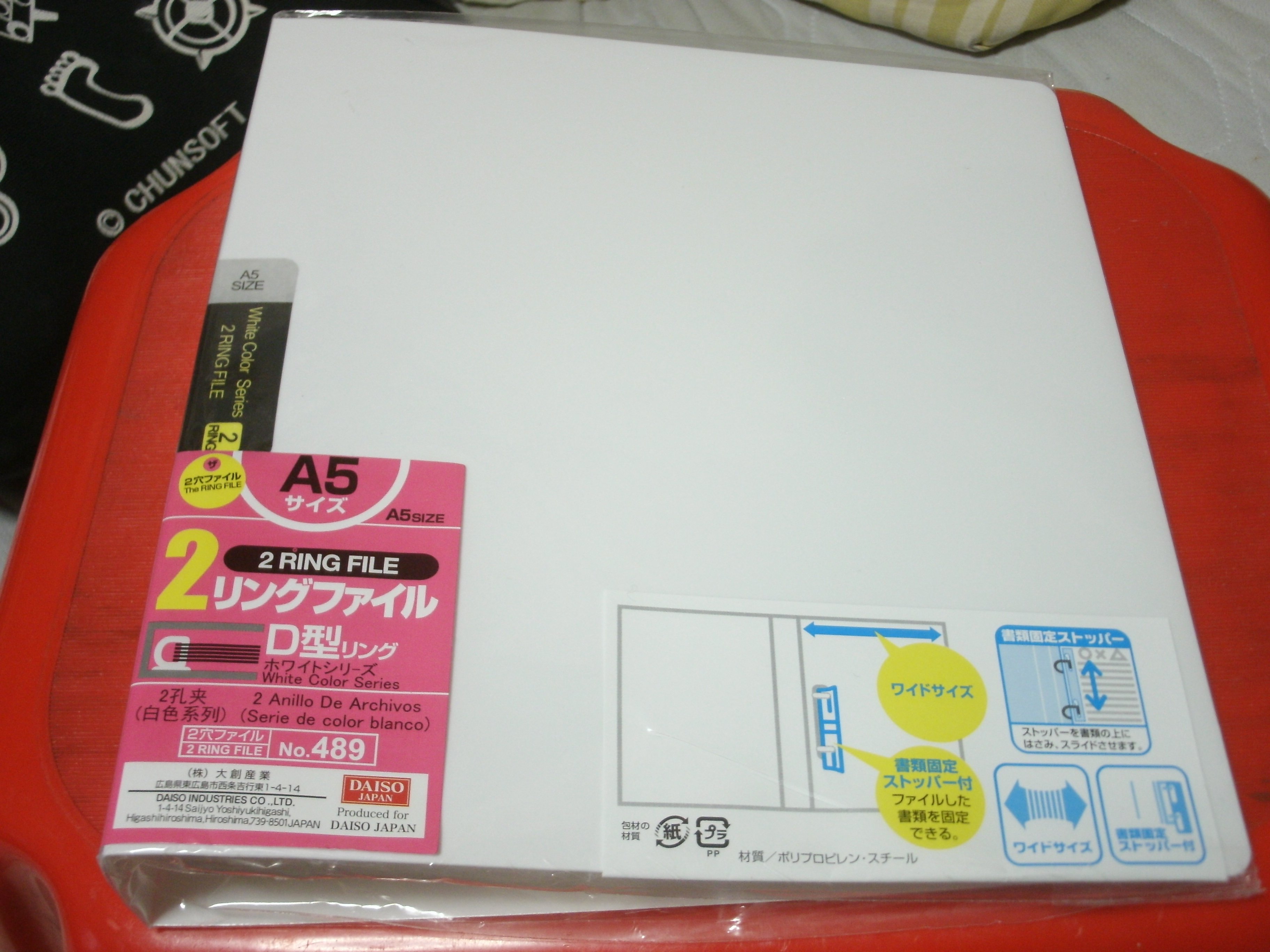 サトシ 読参レッド Sur Twitter 100均seria セリア で買った和泉化成のトレカファイル用4ポケリフィル 100 円で12枚入り と ダイソーで買ったa5用2リングファイルで ライカ用ファイルact2出 来たっと このトレカファイル 横入れでしかも 返し が付いてて