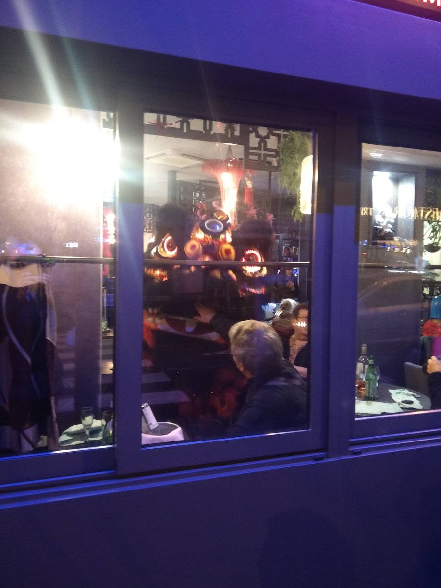Pendant que #Paris dort, les dragons fêtent le #NouvelAnChinois