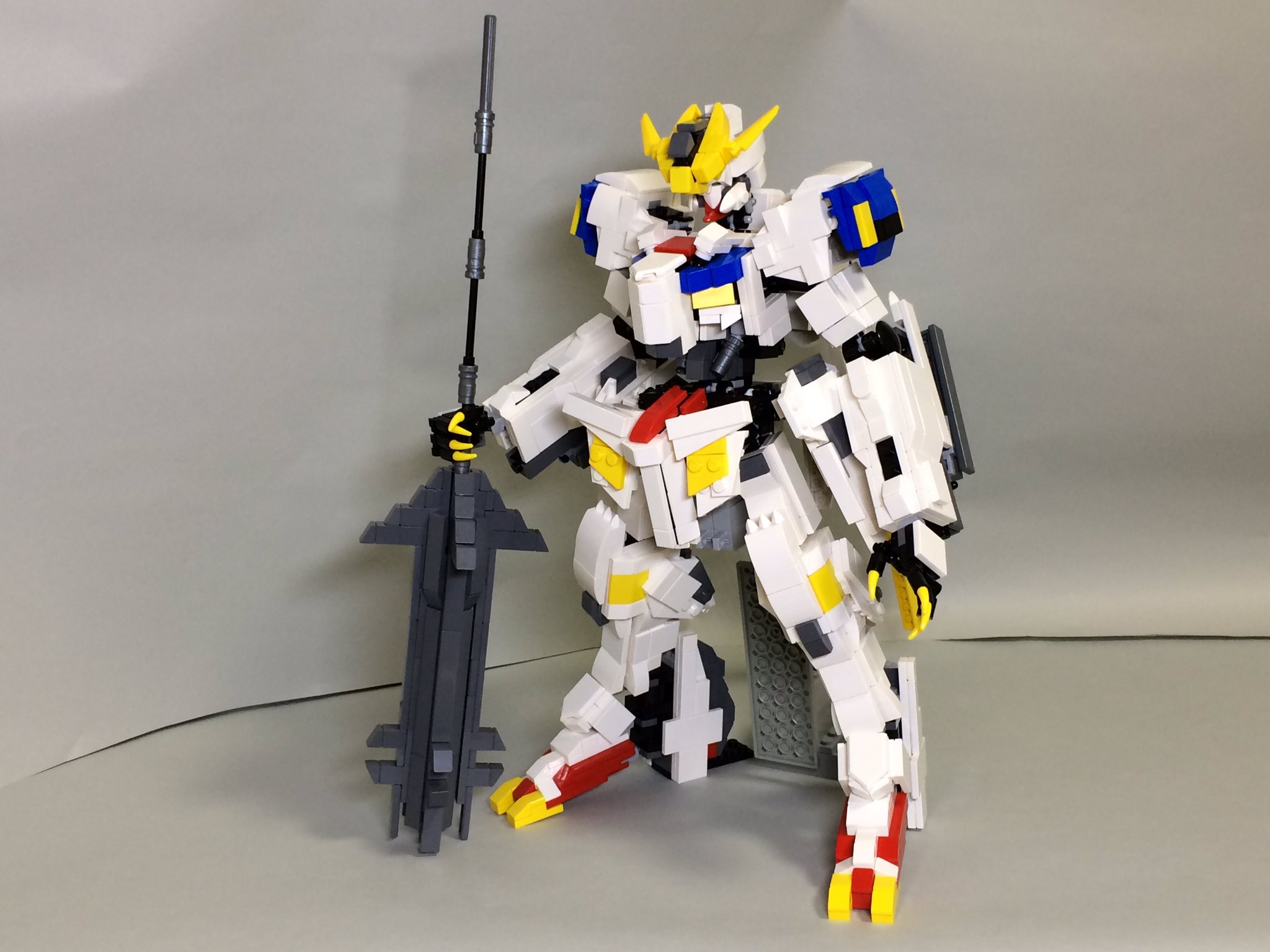 七日坊主 Nananichibonze レゴで作った 機動戦士ガンダム鉄血のオルフェンズより ガンダム バルバトスルプスレクス その4 ポージング色々 Lego ガンダム レゴロボ G Tekketsu Gundam レゴ T Co 12ek3poigk Twitter