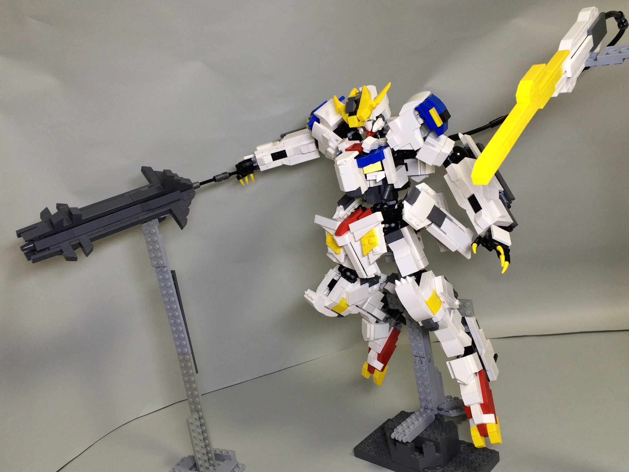 七日坊主 Nananichibonze レゴで作った 機動戦士ガンダム鉄血のオルフェンズより ガンダム バルバトスルプスレクス その4 ポージング色々 Lego ガンダム レゴロボ G Tekketsu Gundam レゴ T Co 12ek3poigk Twitter