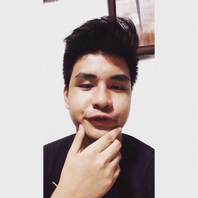 kinglaurence_43's tweet photo. Come hangout with me > hi ShoutOut😀😉 on #BIGOLIVE. https://t.co/reb3K9FF3h https://t.co/xkNxQmBNuH