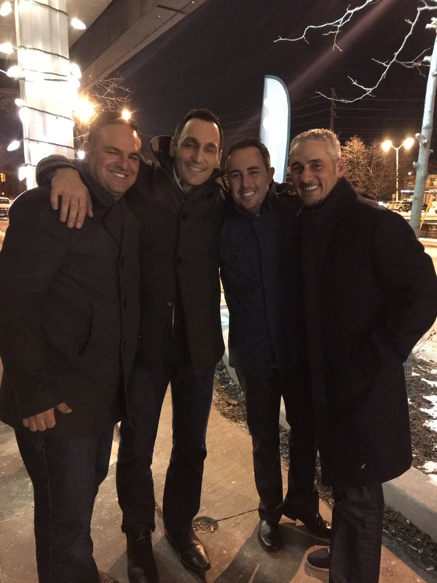 ascavuzz0's tweet photo. #whatanight #thankstorch #guaranteed2morenights https://t.co/GwhaJsONGH
