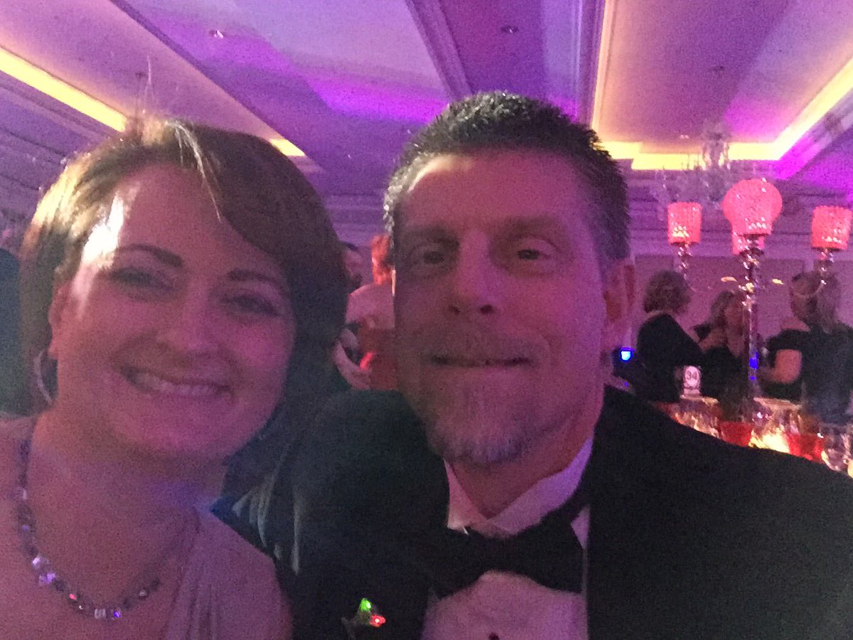 djocki71's tweet photo. Having a blast at #doorwaysred2017 https://t.co/1wX0HFLOgk