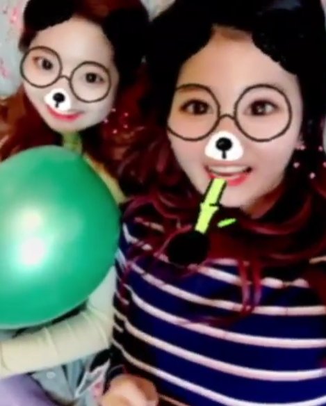 idolsfilters's tweet photo. twice ♡ dahyun &amp; sana https://t.co/kvu3tFaZ8O
