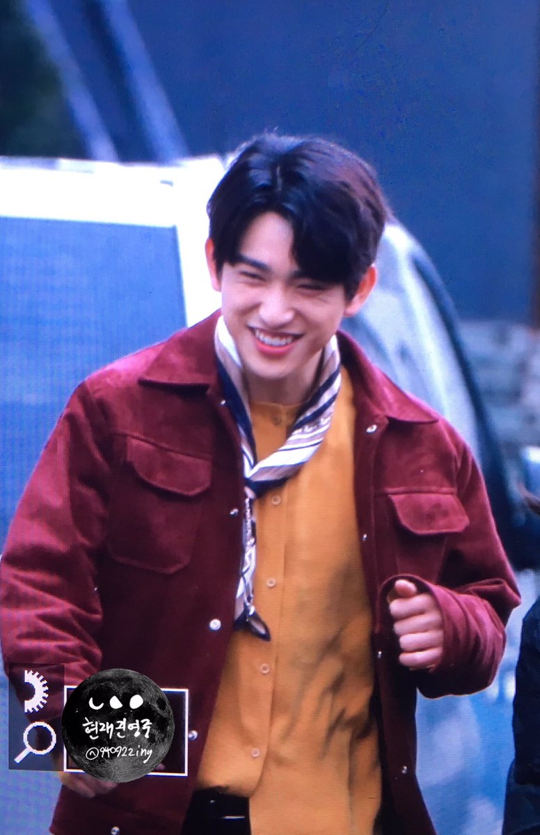940922ing's tweet photo. PREVIEW / 170205 인기가요퇴근
팬미팅 갈생각에 신난 진영이💕
 #GOT7 #갓세븐 #Jinyoung #진영 @jrjyp https://t.co/FCr5FLK8Rt