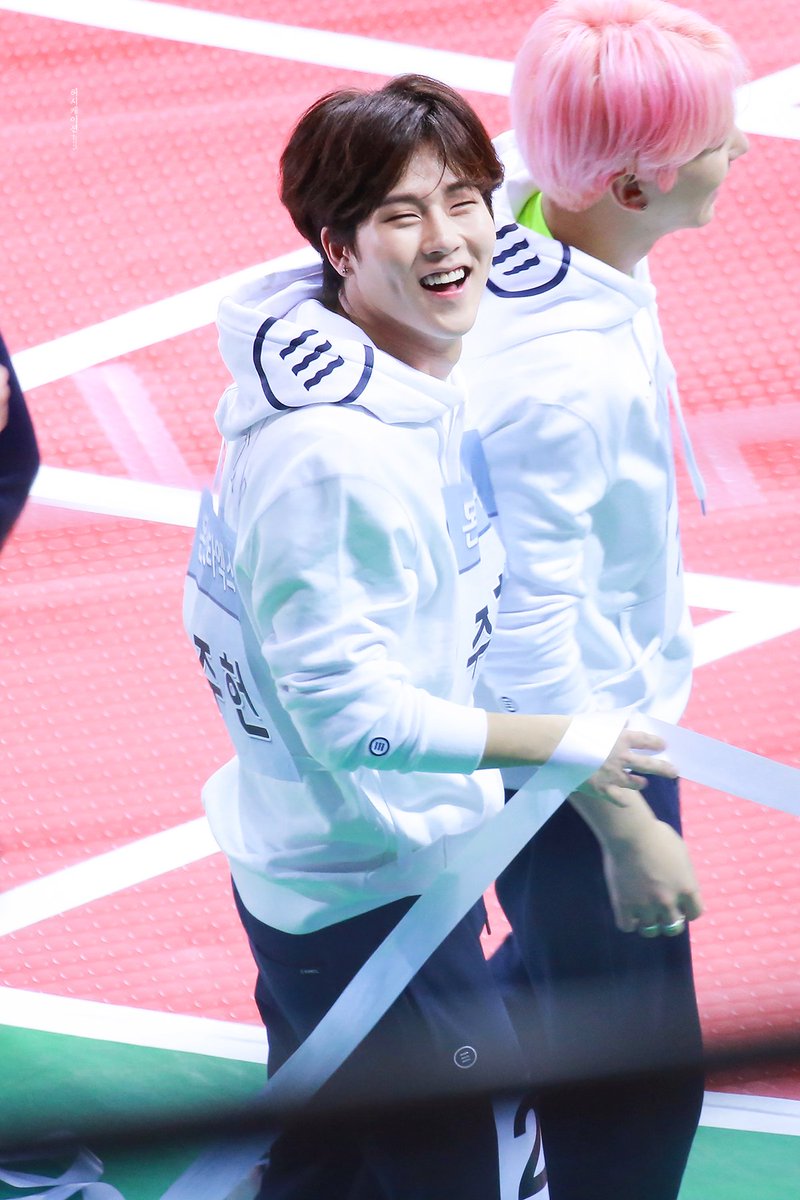 Hoxication1006's tweet photo. 170116 아육대
#몬스타엑스 #주헌 #JOOHEON
@OfficialMonstaX https://t.co/NsUNfOdj8j