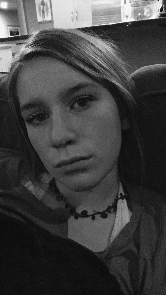 alllyy_jackson's tweet photo. barely different https://t.co/iGngotGWuF