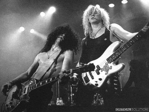 Happy Birthday to a VERY big influence on bass for me, Duff Mckagan! Have an awesome day!!   