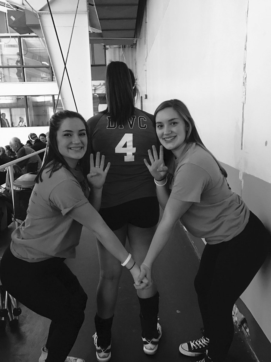 maddimitchelll's tweet photo. FIGHTING FOR 4!! Stay strong we are here for you while you kick cancers ass!! 🎗💜 #fightingfor4 // @gabbyfugle @PiersonGibis https://t.co/ApauDfj6vb