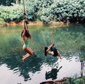 FindMeWithYou's tweet image. Can we spend an afternoon here? 🌴💦