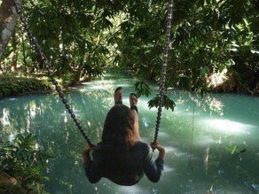 FindMeWithYou's tweet image. Can we spend an afternoon here? 🌴💦