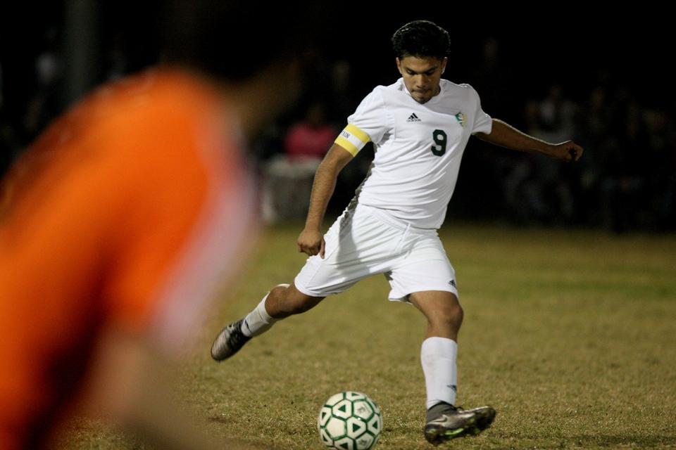 Rodriguez sends DeLand to regional final with OT winner over Spruce Creek, 2-1. news-journalonline.com/sports/2017020… @DelandAthletics <a href="/GreatDay2BAHawk/">Spruce Creek High</a>