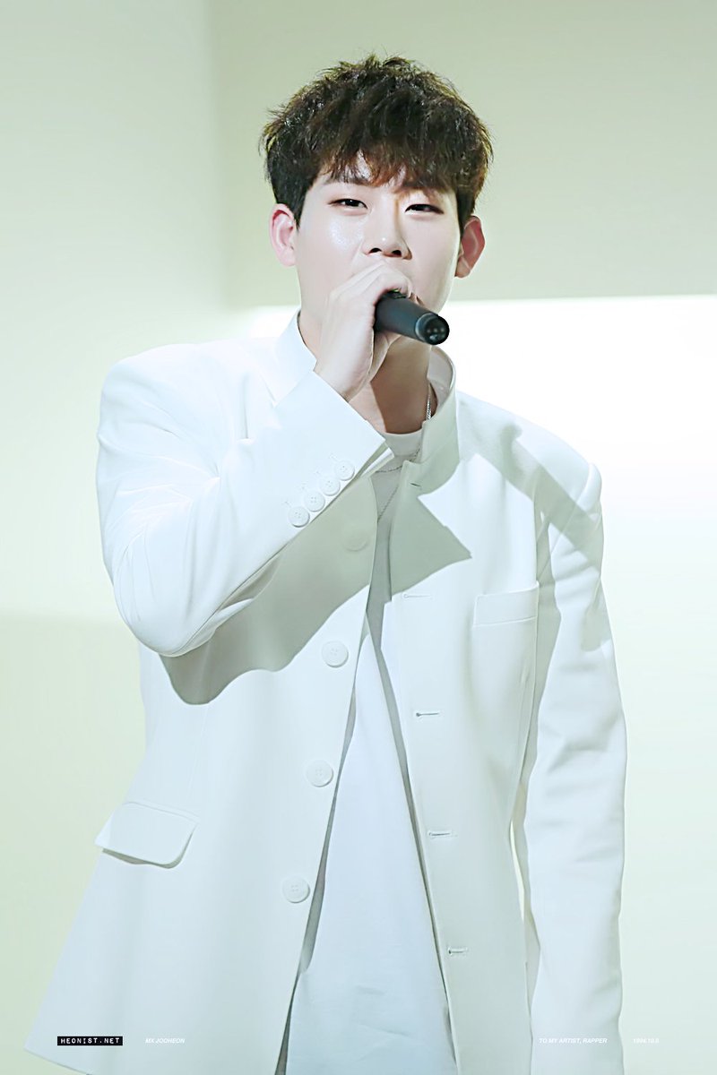 heonistnet's tweet photo. 161007 종로팬싸 #주헌 #몬스타엑스 @OfficialMonstaX https://t.co/1QuOQHPROn
