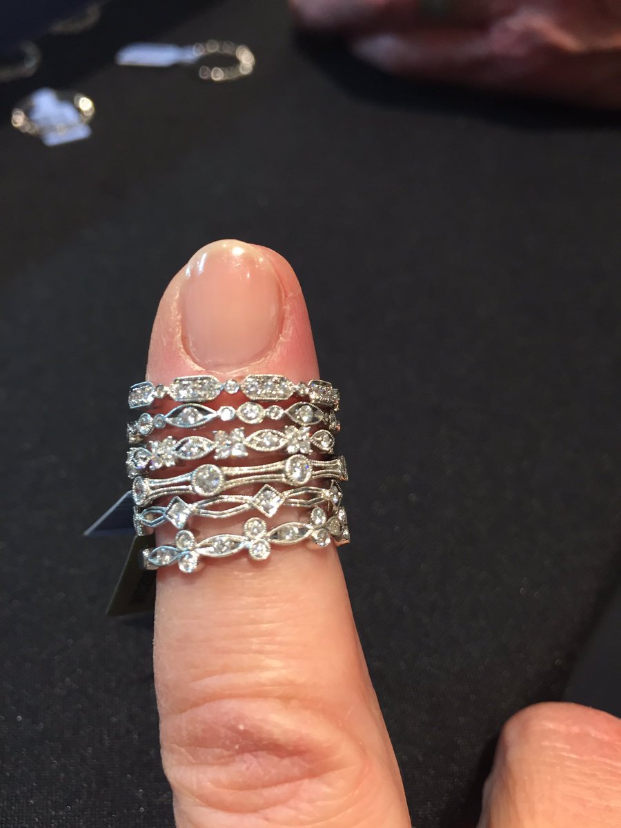 jrankinjeweller's tweet image. Stack the diamonds! #diamondrings #stackthemup