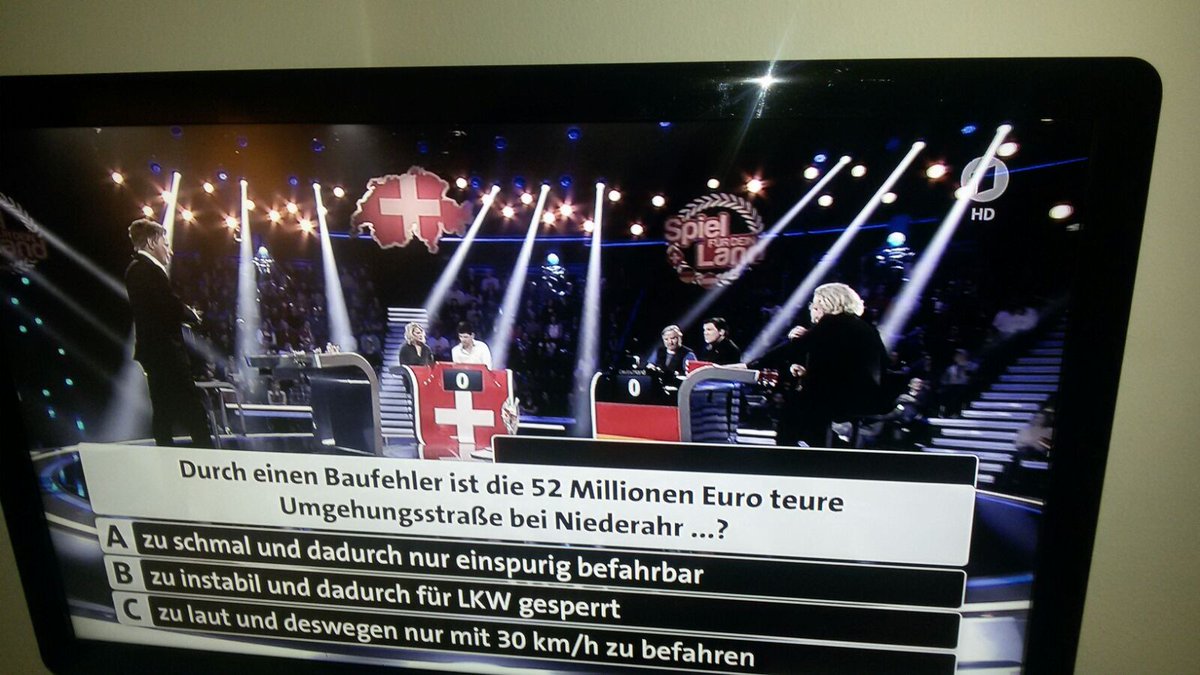 jaaaacy's tweet photo. Wie gut dass es jeden Tag dort her fahre und diese Stelle einfach mal mega 💩 ist. #quiz https://t.co/j7Y691mj0k