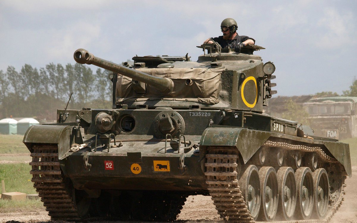 コメット巡航戦車(英) 重量33t/全長7.77m/速度50km/h WW2後期に開発