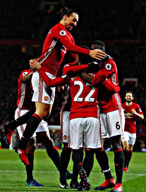 RedorDead07's tweet photo. #Matchday #PremierLeague #munlcfc #mufc v Leicester KO 16:00 gmt only #3points will do, come on United! https://t.co/02Z79eHj4I