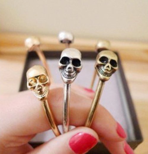 TheShimmerBox's tweet photo. These adjustable skull bracelets shows your edgy side! Available in different colors here; https://t.co/S8lIuuEI7B https://t.co/mHQbETR2K8