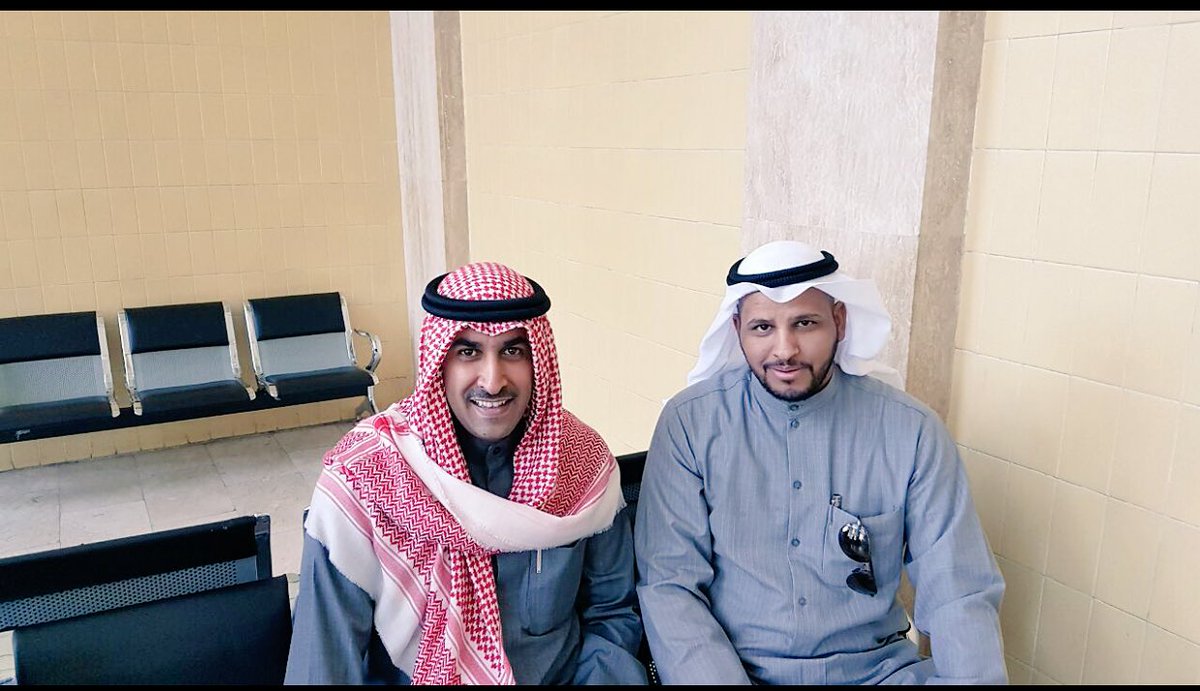 فزعة عضو مجلس الأمة #فراج_العربيد تنقذ منزل الروائي #عادل_الرشيدي  من البيع بالمزاد العلني
#عبس #بني_رشيد 
 ،